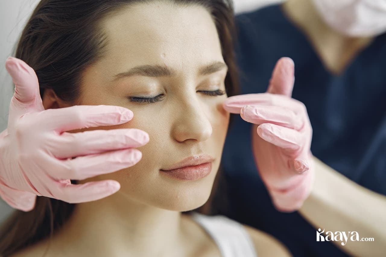 5 Essential Oils That Can Age-proof Your Skin & How To Use Them